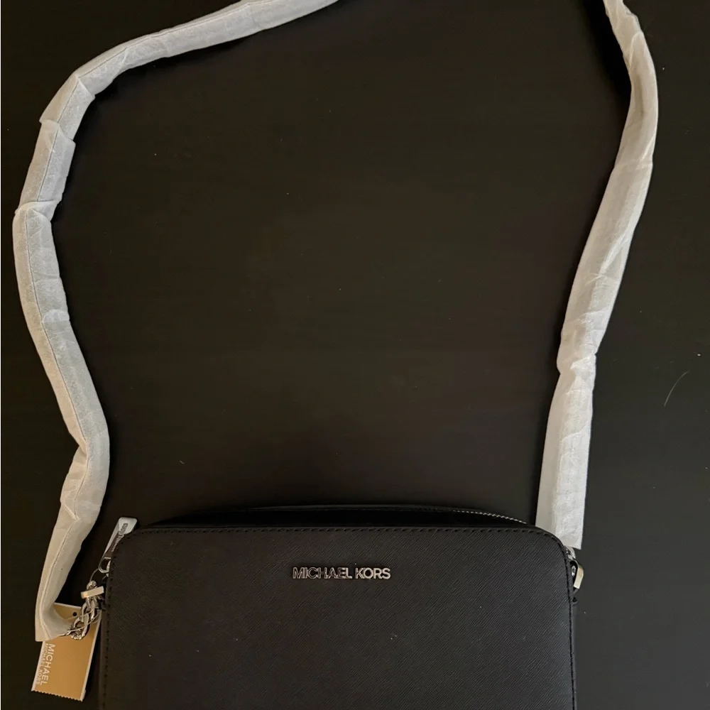 Michael Kors Classic Black & Silver Crossbody Bag NWT - Picture 3 of 6